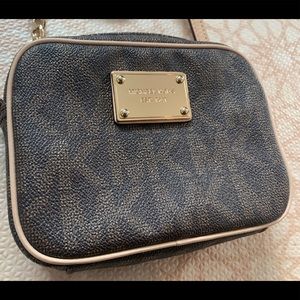 Michael Kors Signature - Crossbody Shoulder Purse